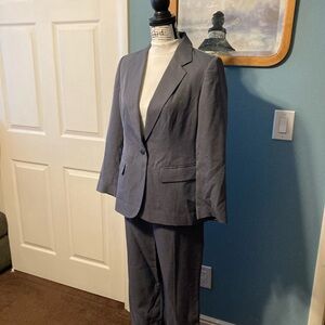 Laura Scott Women’s Navy check Suit Blazer and pants
